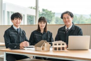 【地元密着不動産会社の役割とは？】大手と何が違う？地域特化だからできる高値売却と早期成約の理由を徹底解説｜相場を熟知した正確な査定力、購入希望者ネットワーク、空き家・別荘・相続・地方物件のトラブル解決力などメリット多数｜南房総・富津・館山などエリア不動産で失敗しない会社選びのポイントと依頼前に知るべき比較方法まで